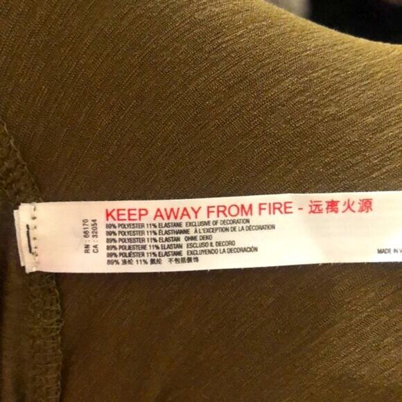 NWT! Free People Featherweight Long-Sleeve Size Small - Picture 10 of 10